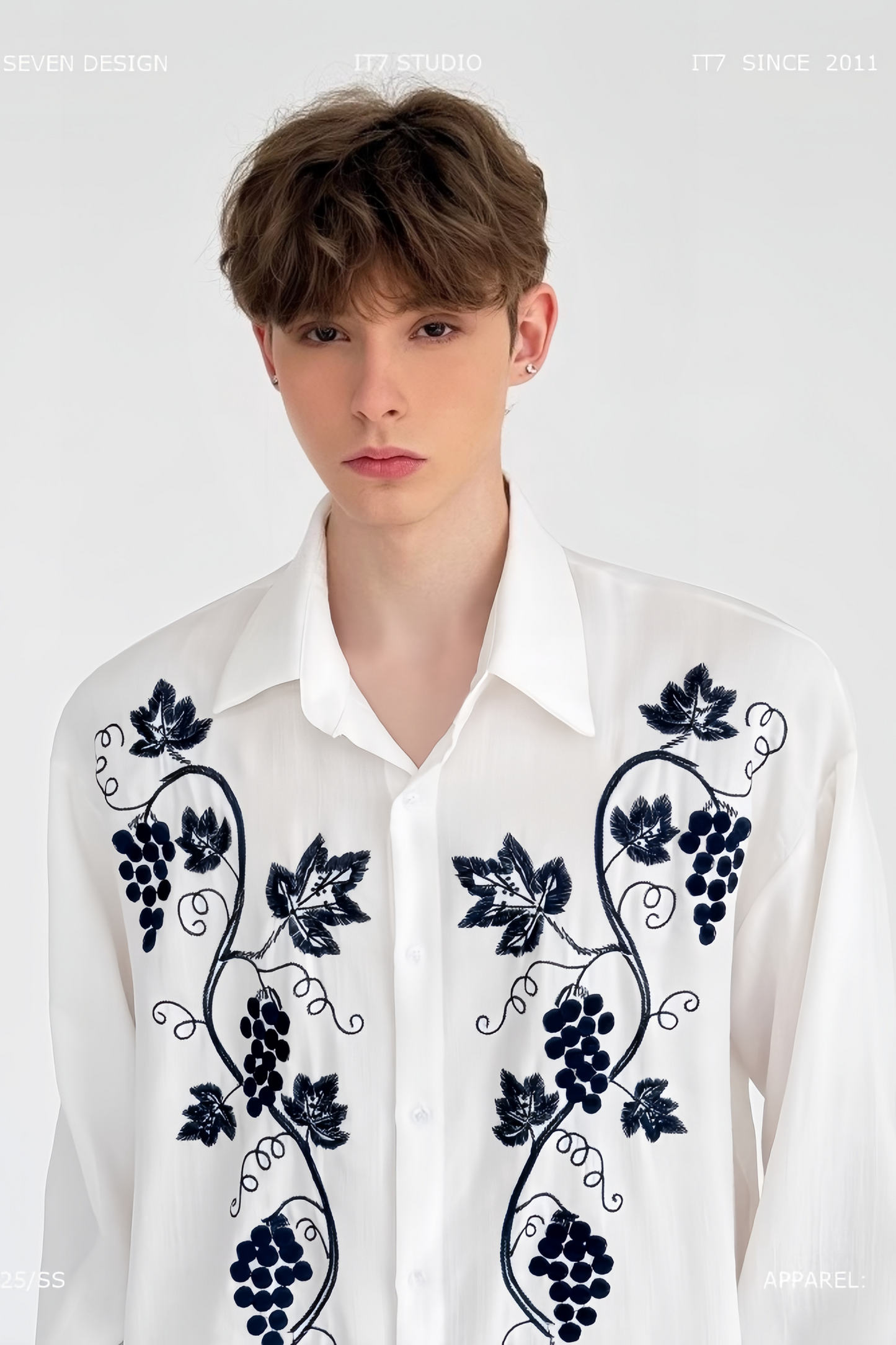 Charlie white patterned-embroidered suit