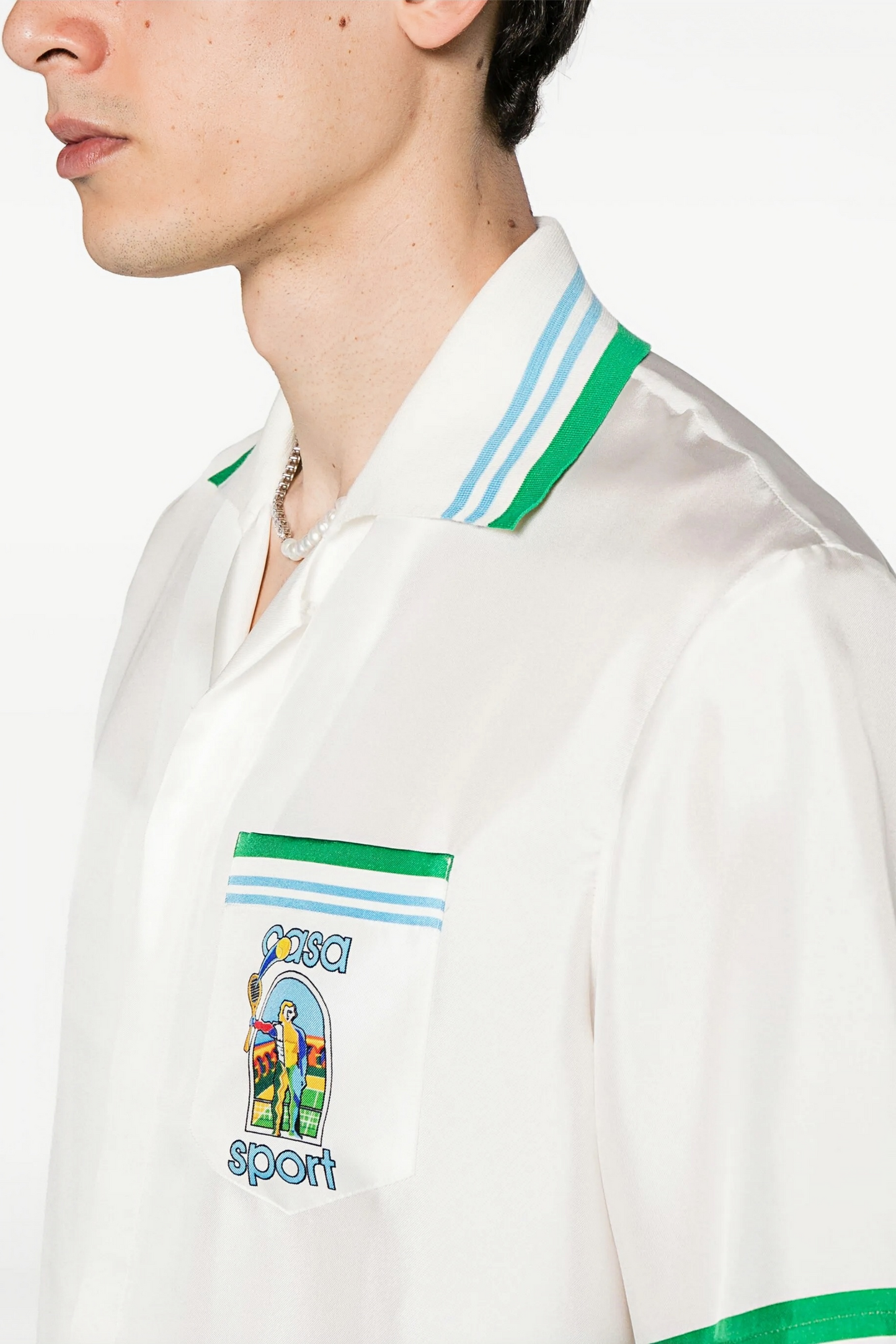 قميص رياضي أبيض بأكمام قصيرة من Adrien