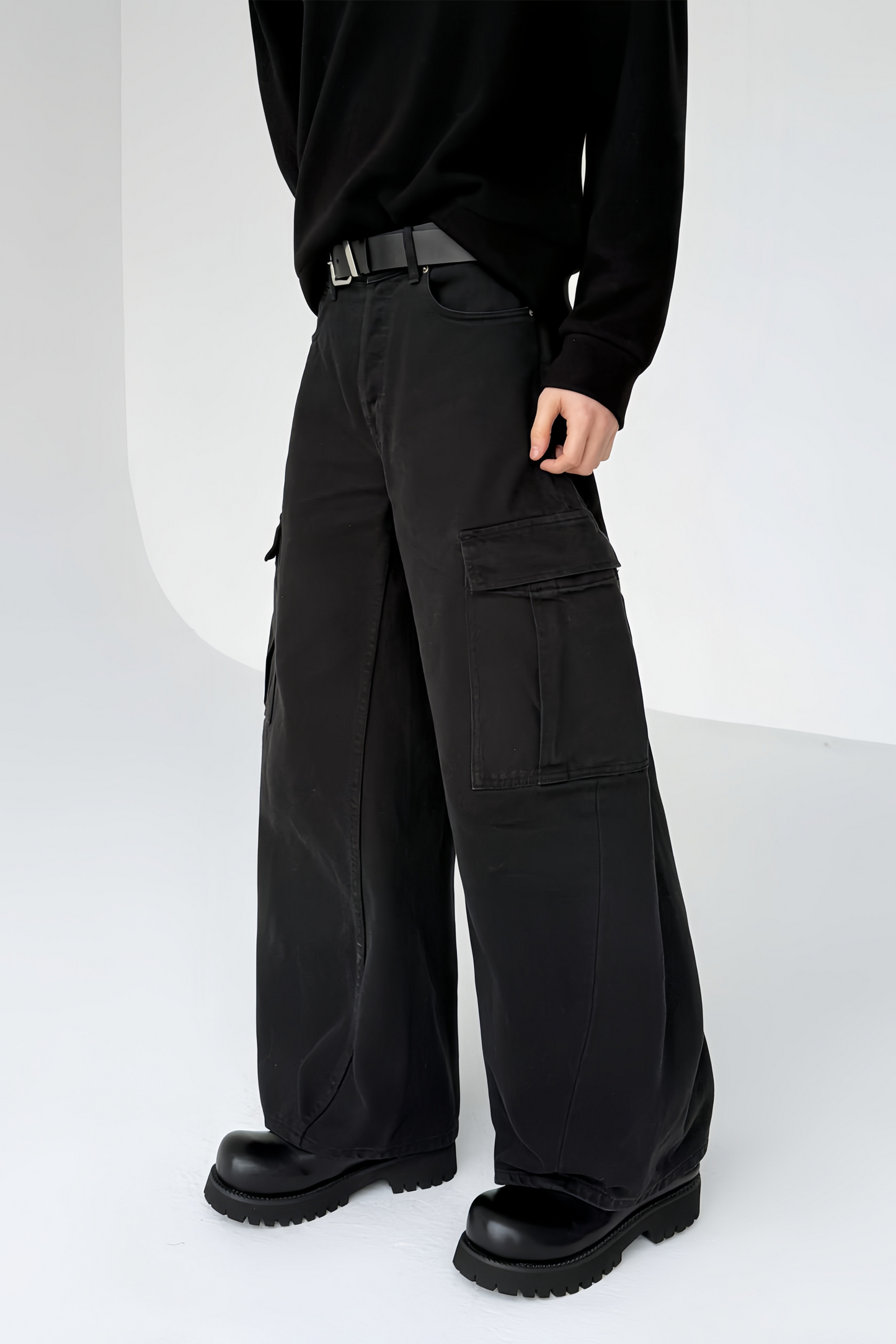 Lucien black large-pocket trousers