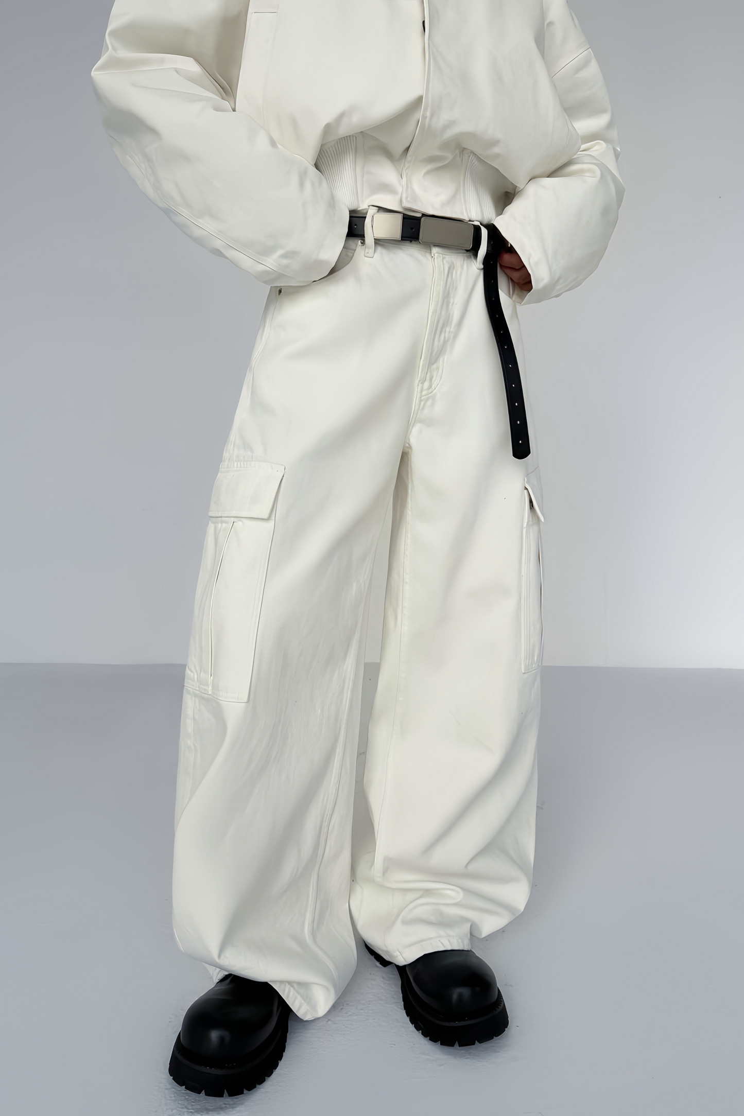 Lucien white large-pocket trousers