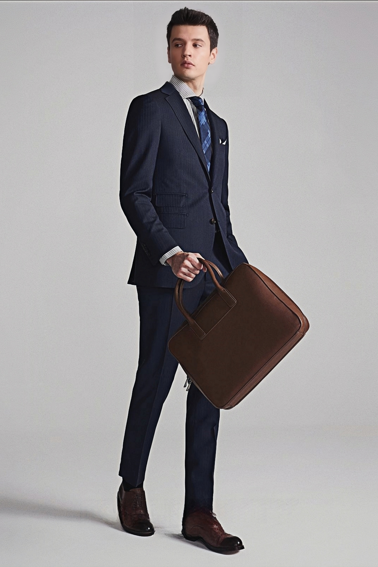 بنطلون أزرق داكن من Alaric