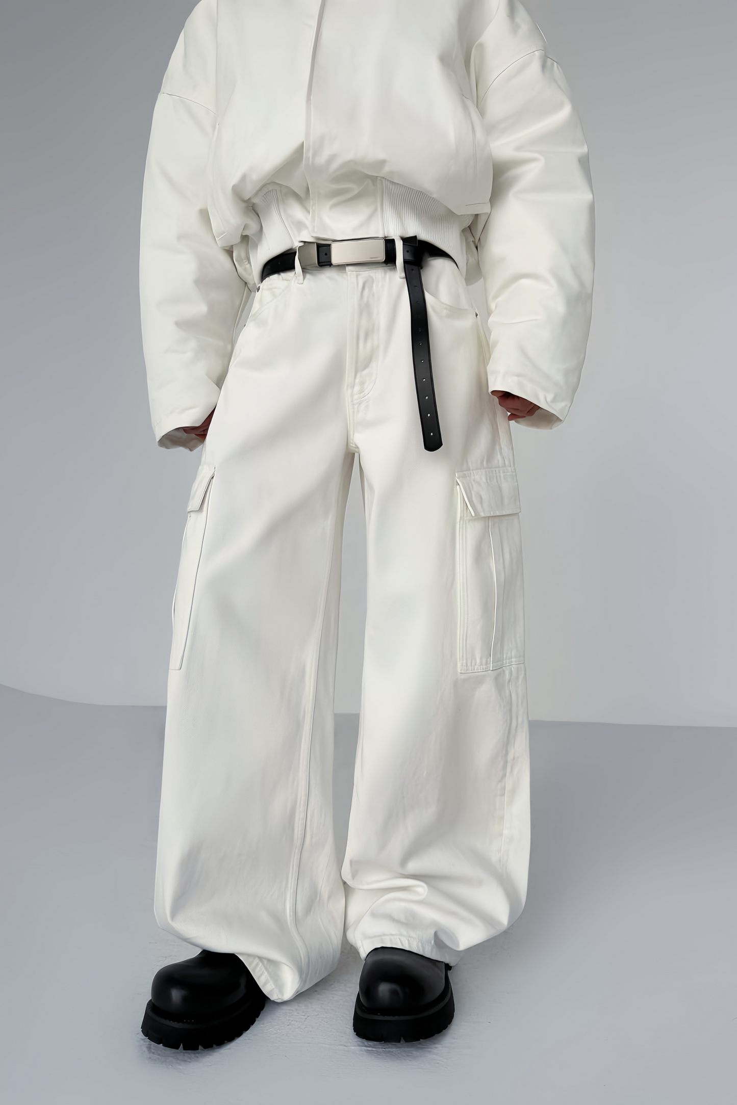 Lucien white large-pocket trousers