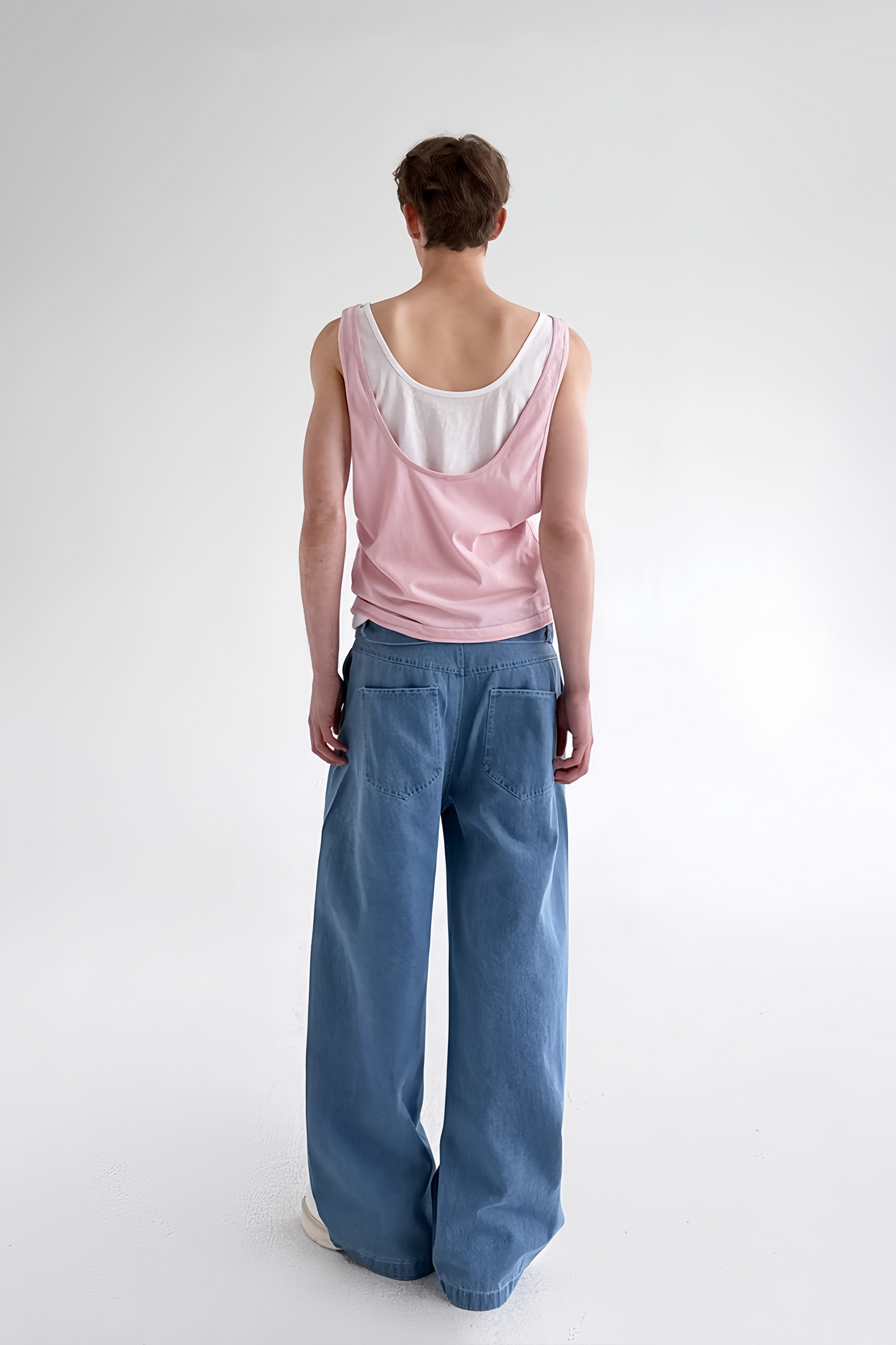 قميص بدون أكمام بسيط من Adrien Pink