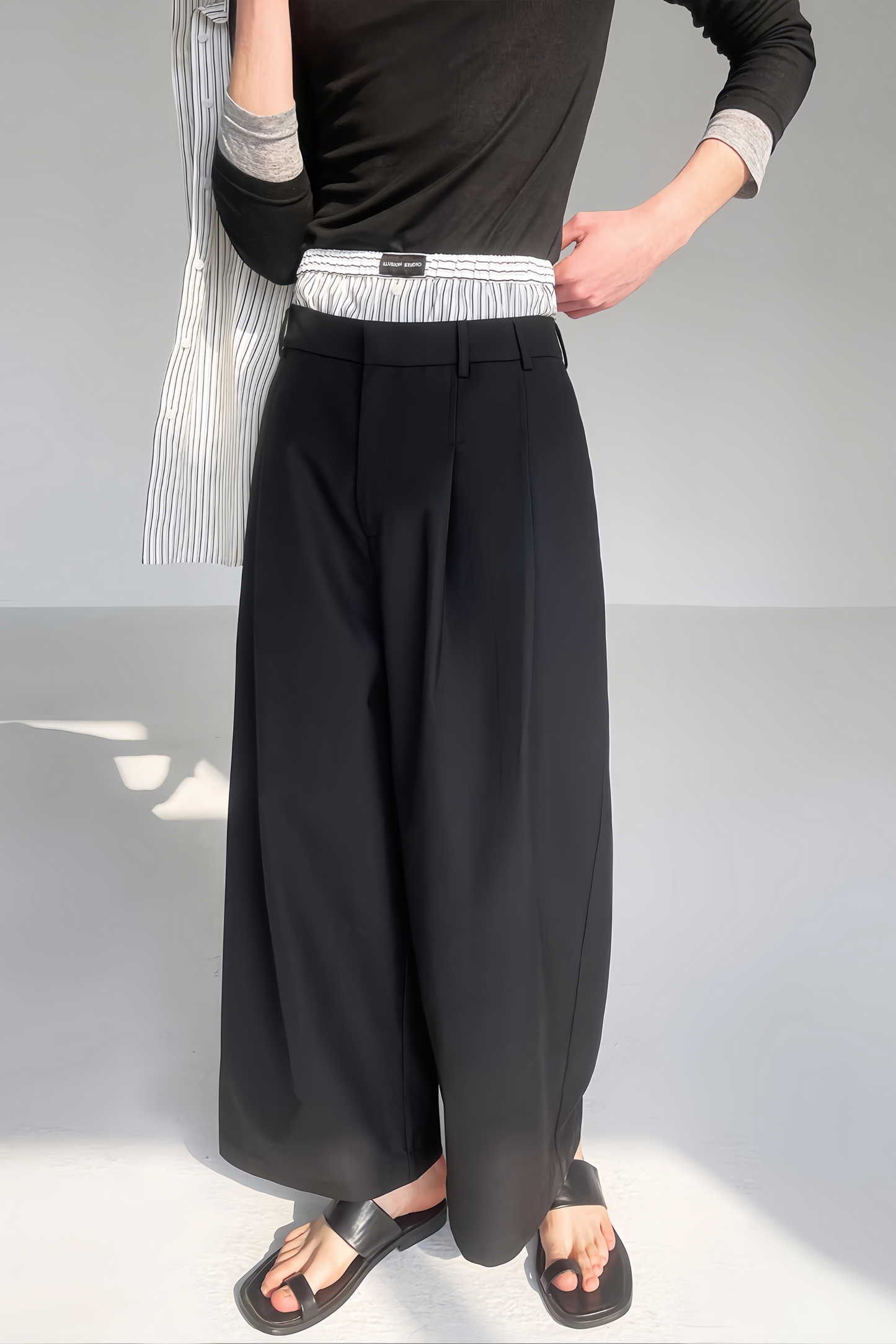 بدلة ألكسندر ذات لونين مع حزام خصر