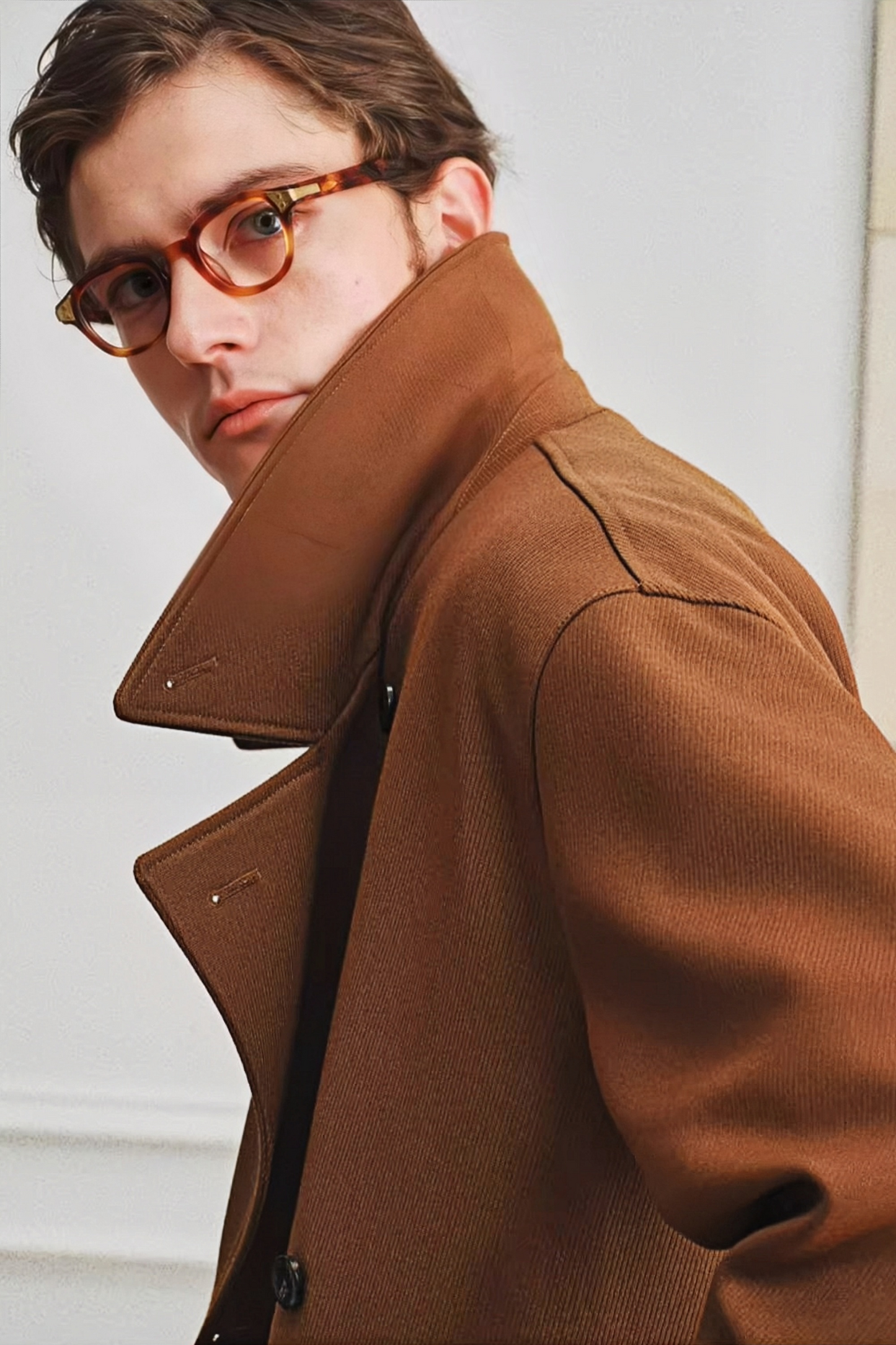 معطف بنديكت بني متوسط الطول