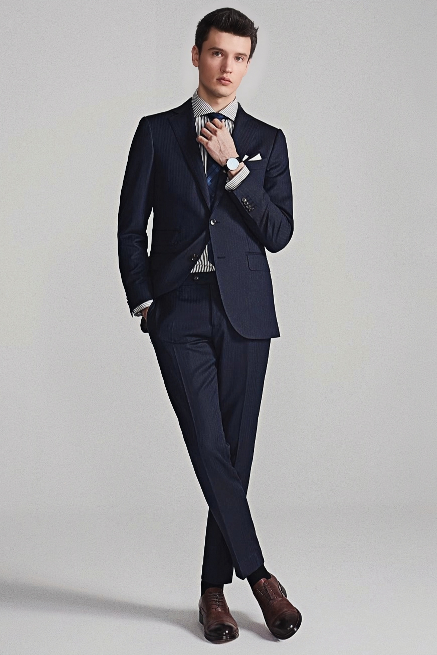 بنطلون أزرق داكن من Alaric