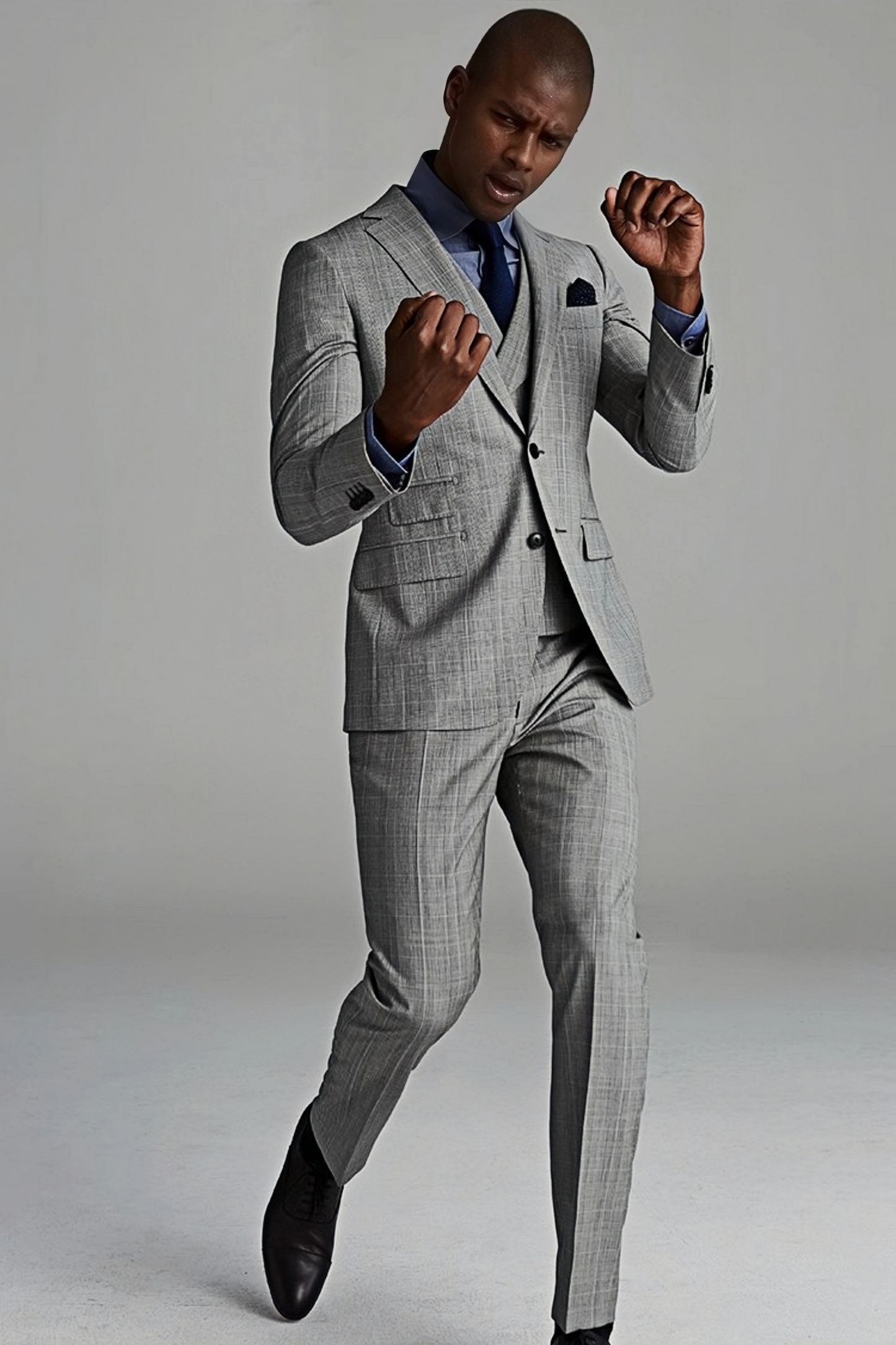 بنطلون بارنابي رمادي فاتح بنقشة غلين بلايد