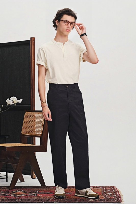 بنطلون أوغسطين أزرق داكن فضفاض بساق مستقيمة