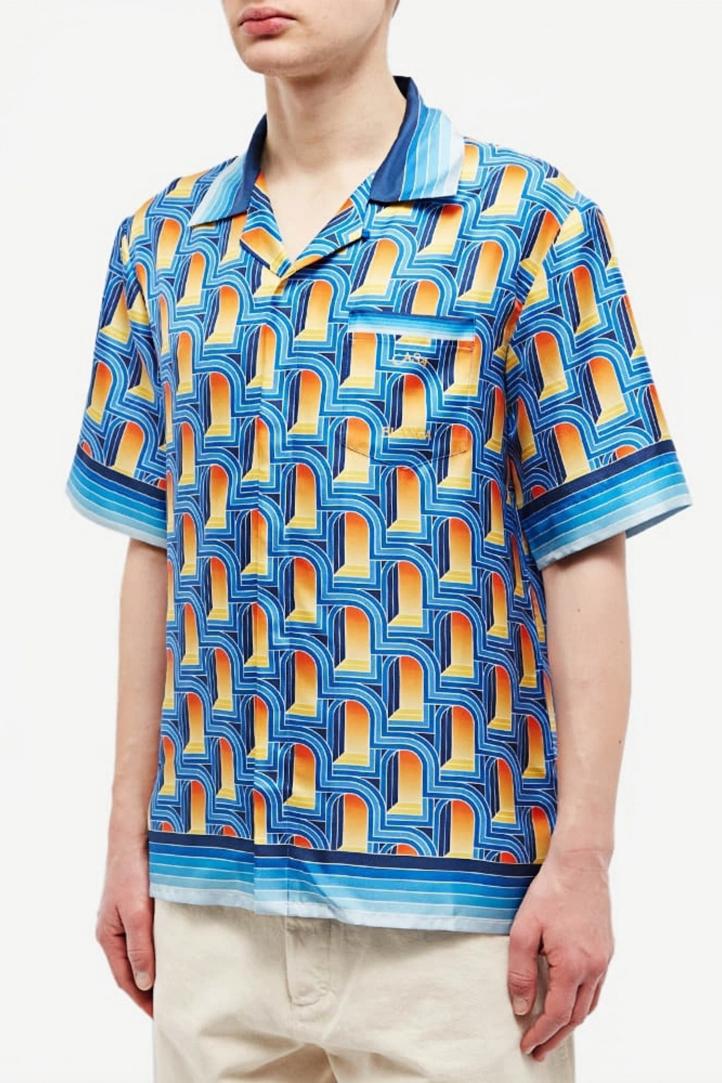 قميص قصير الأكمام بنقشة هندسية زرقاء من Basile