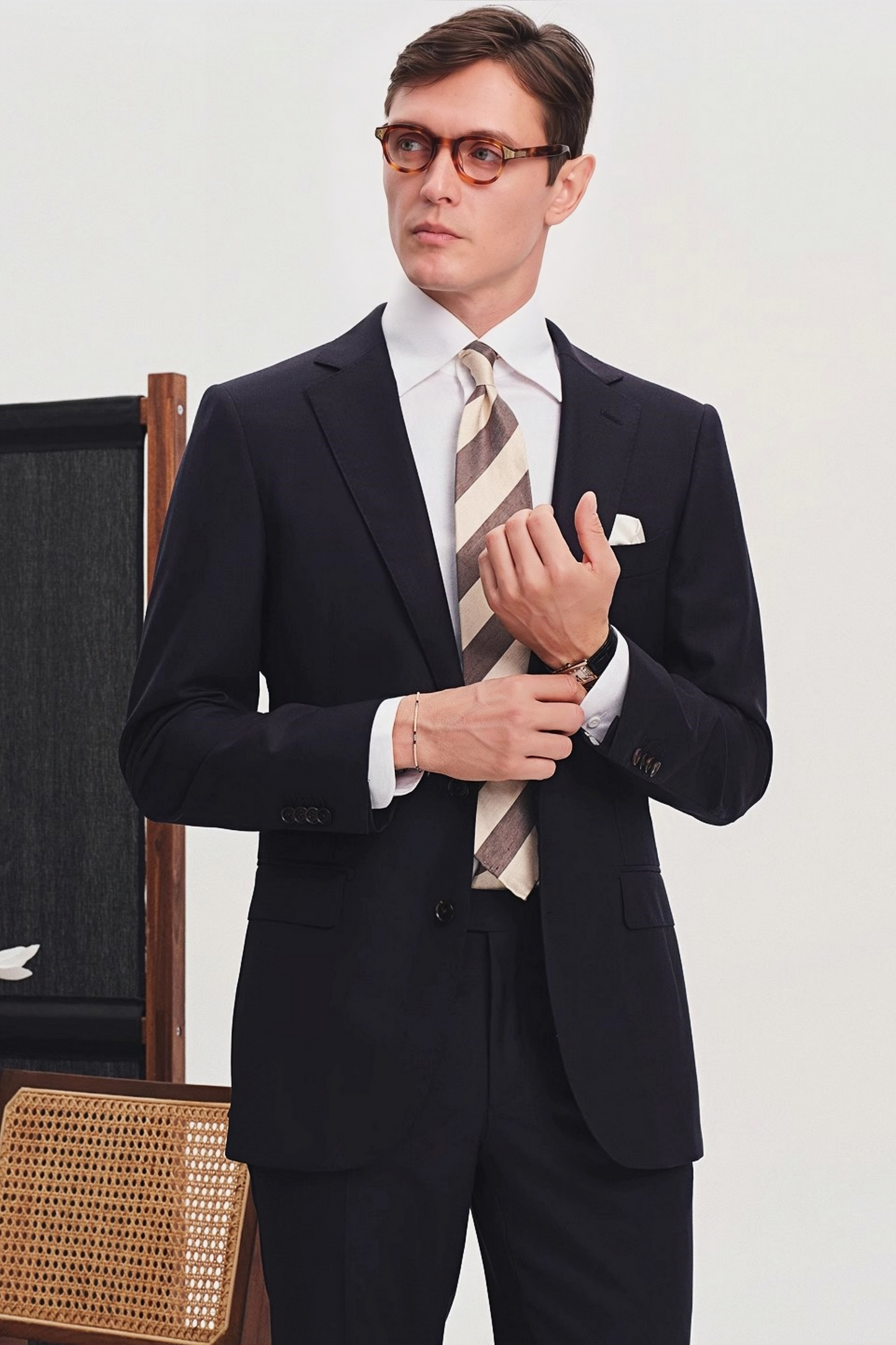 Lysander navy-blue suit