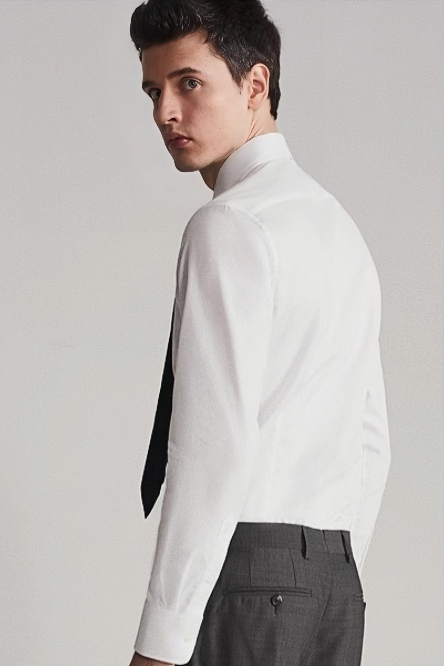 Theodore white windsor-collar shirt