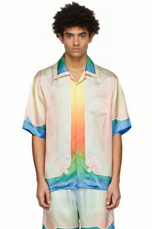 قميص أنطوان بيج بدرجات ألوان فاتحة من الحرير بأكمام قصيرة