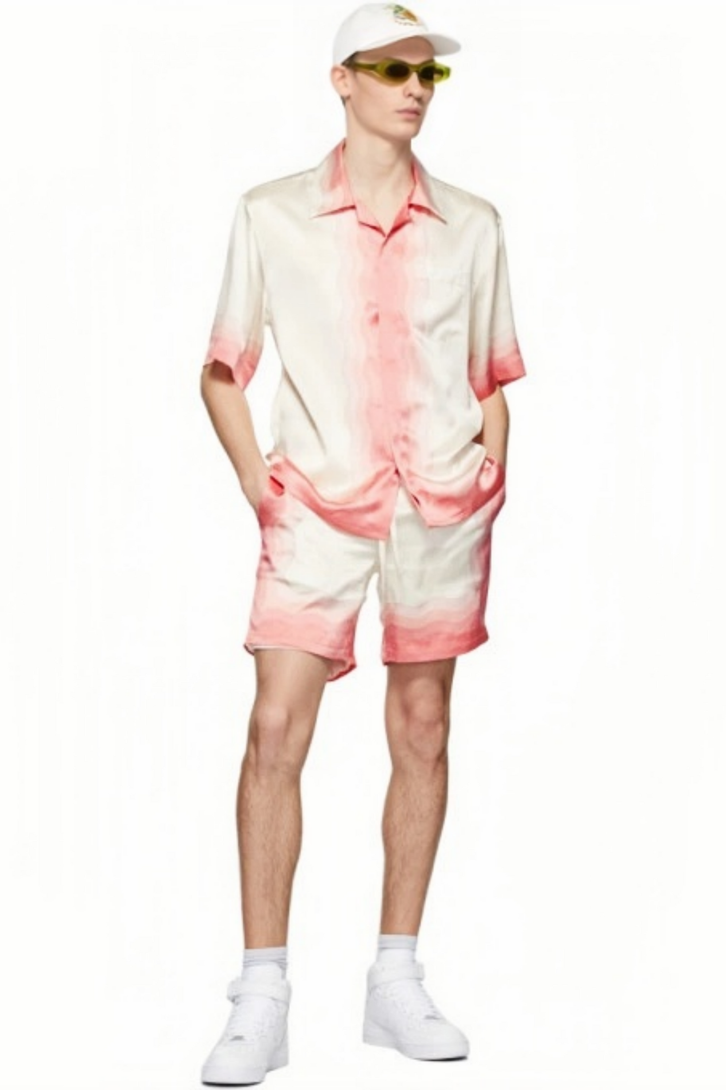 قميص أرماند أبيض بأكمام قصيرة ومزين بنقشة زهور