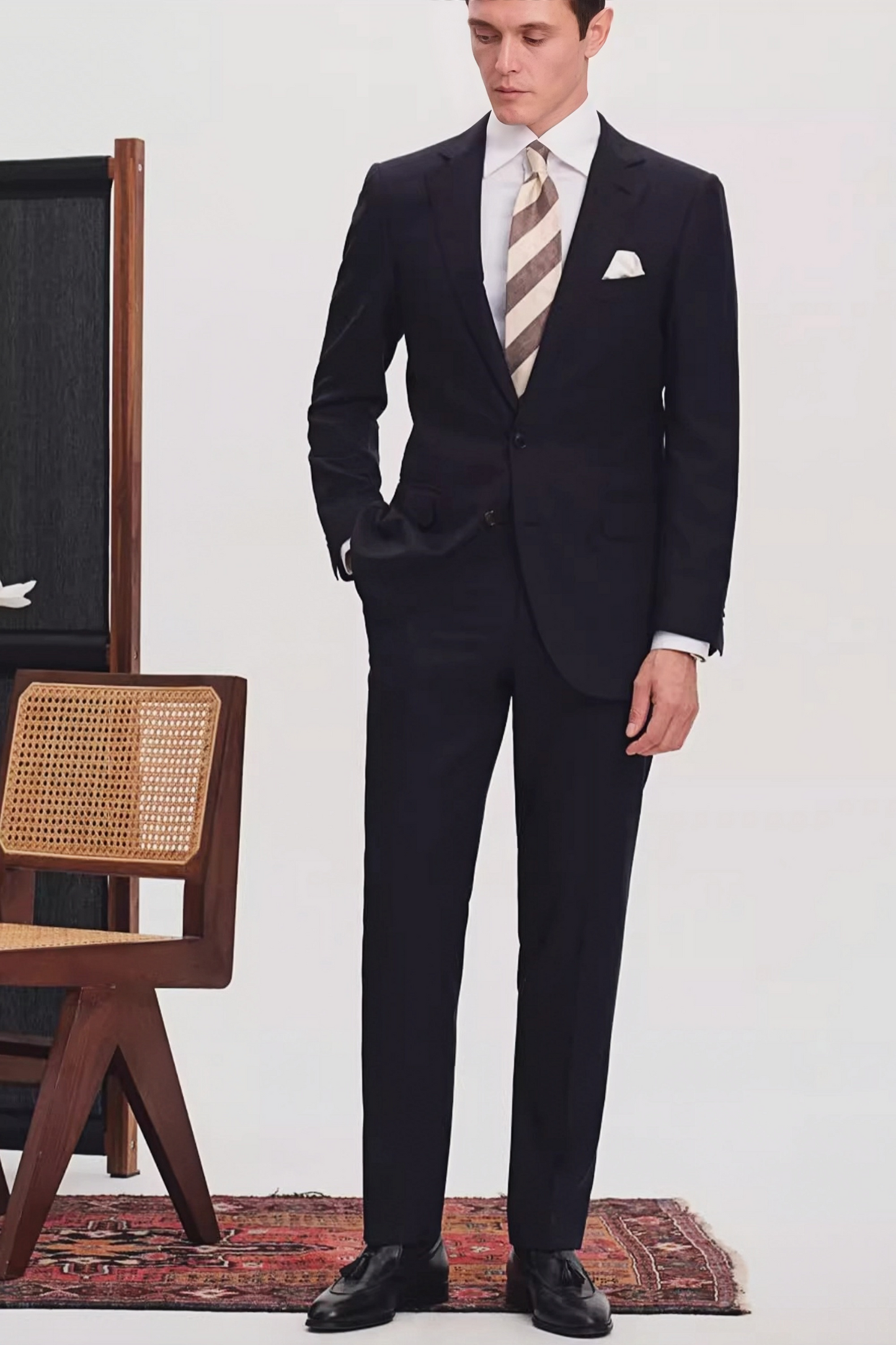 Lysander navy-blue suit