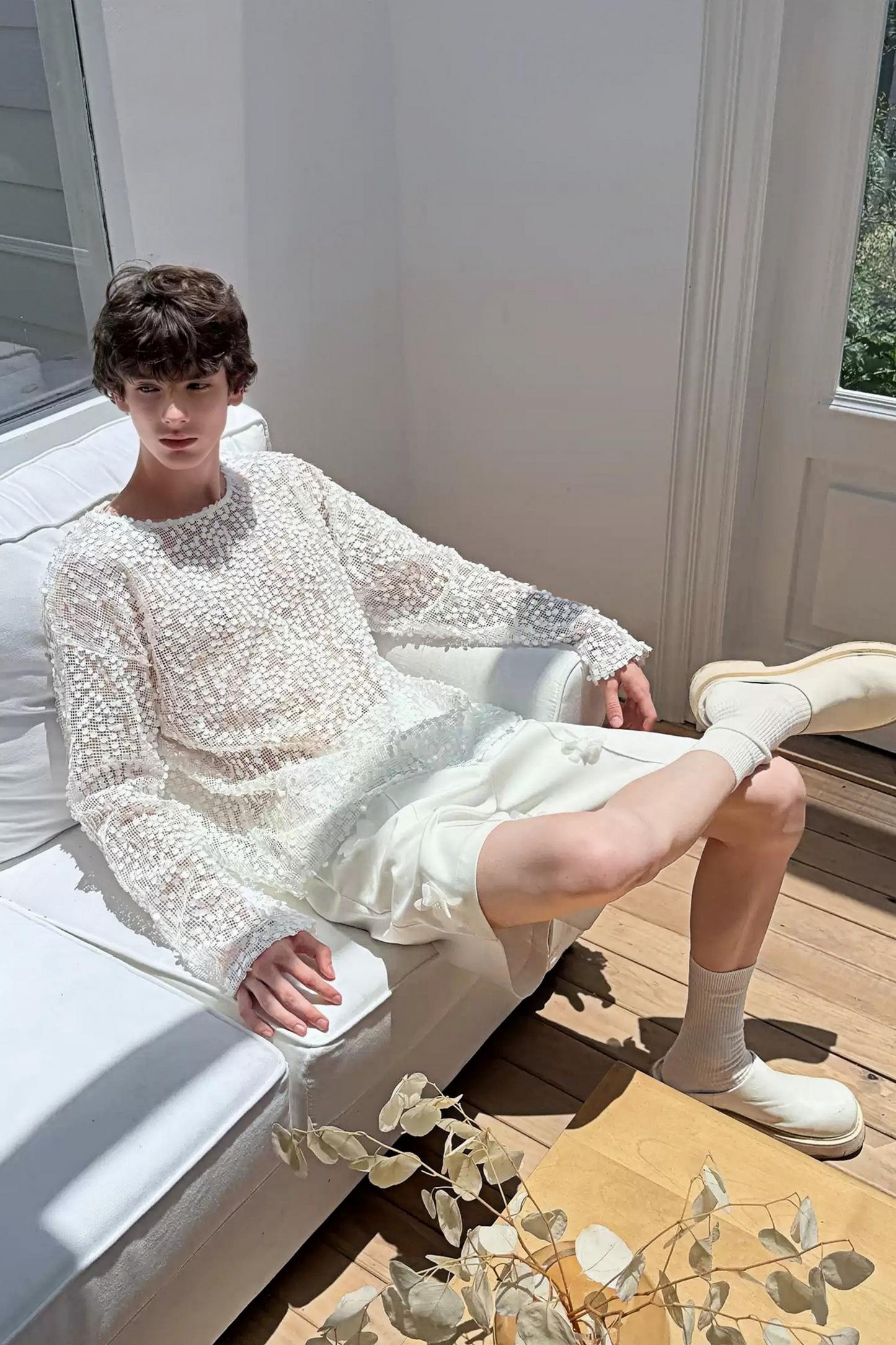 قميص زاكاري وايت بقصات مزينة بالترتر